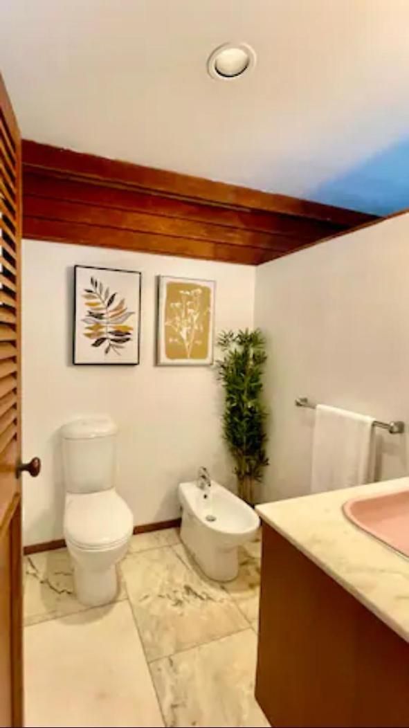 Spacious Hideaway Retreat, Brookfield, Holiday home *