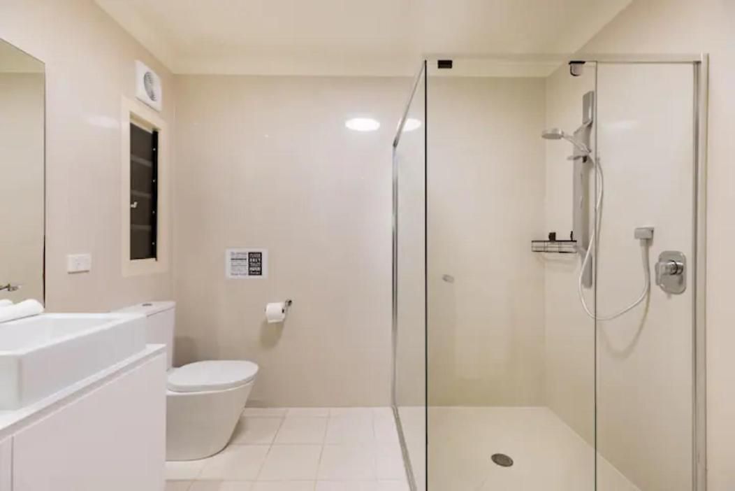 Spacious Hideaway Retreat, Brookfield, *