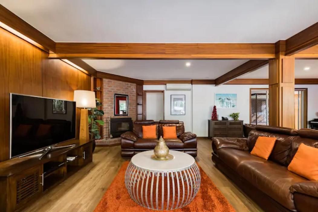 Spacious Hideaway Retreat, Brookfield, Holiday home