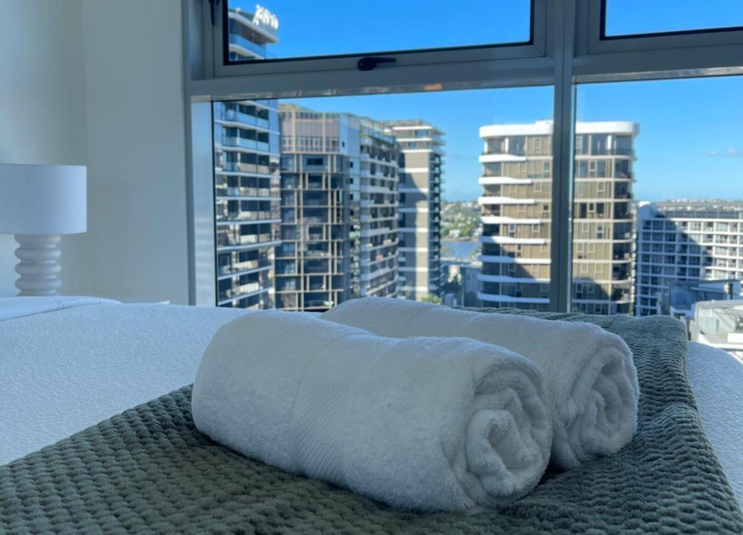 Top-floor Luxe In The Free Parking, Pool, Gym, Wifi Brisbane