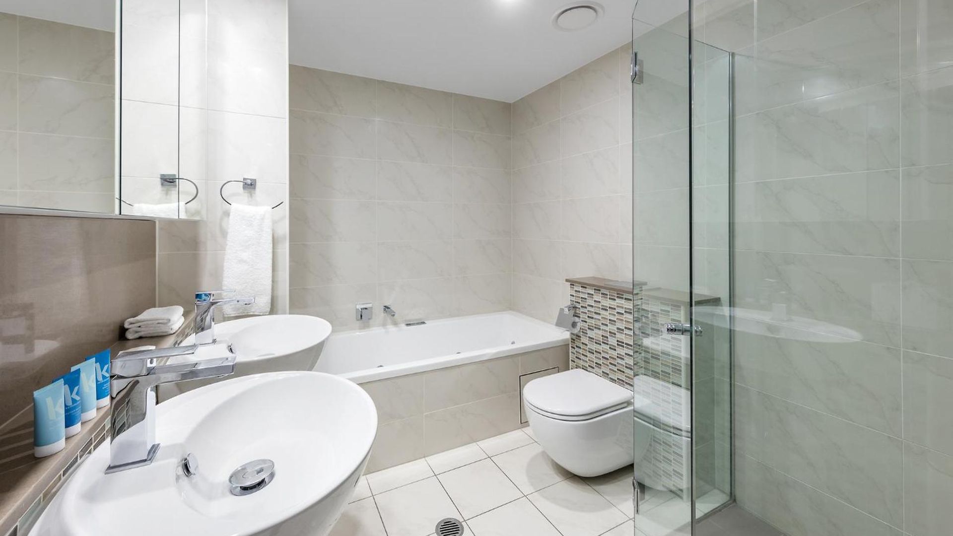 Hotel Meriton Adelaide Street,