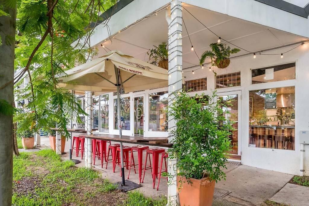 Birdcall Yeronga - Inner Couples Sanctuary Holiday home