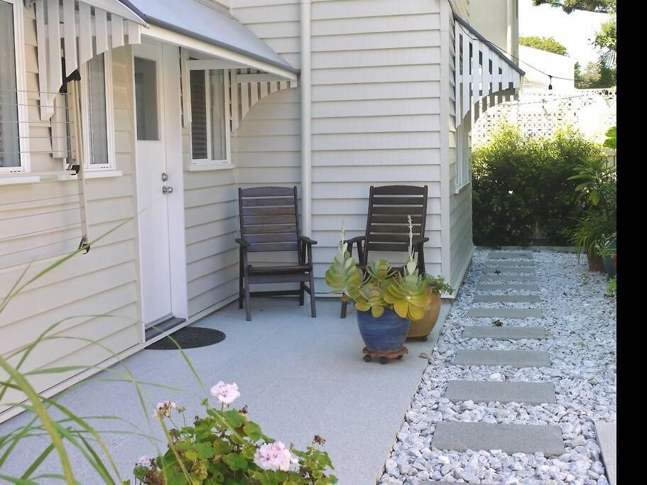 Holiday home Birdcall Yeronga - Inner Couples Sanctuary