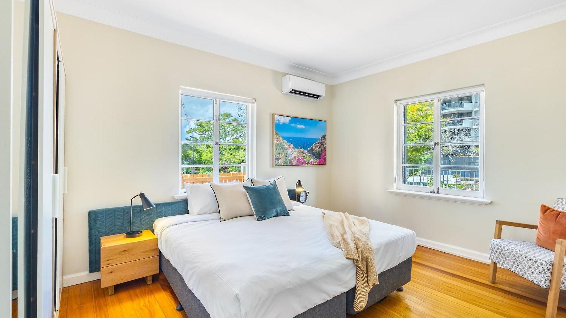 Riverside Heritage Chateau/convenient/free Carpark *