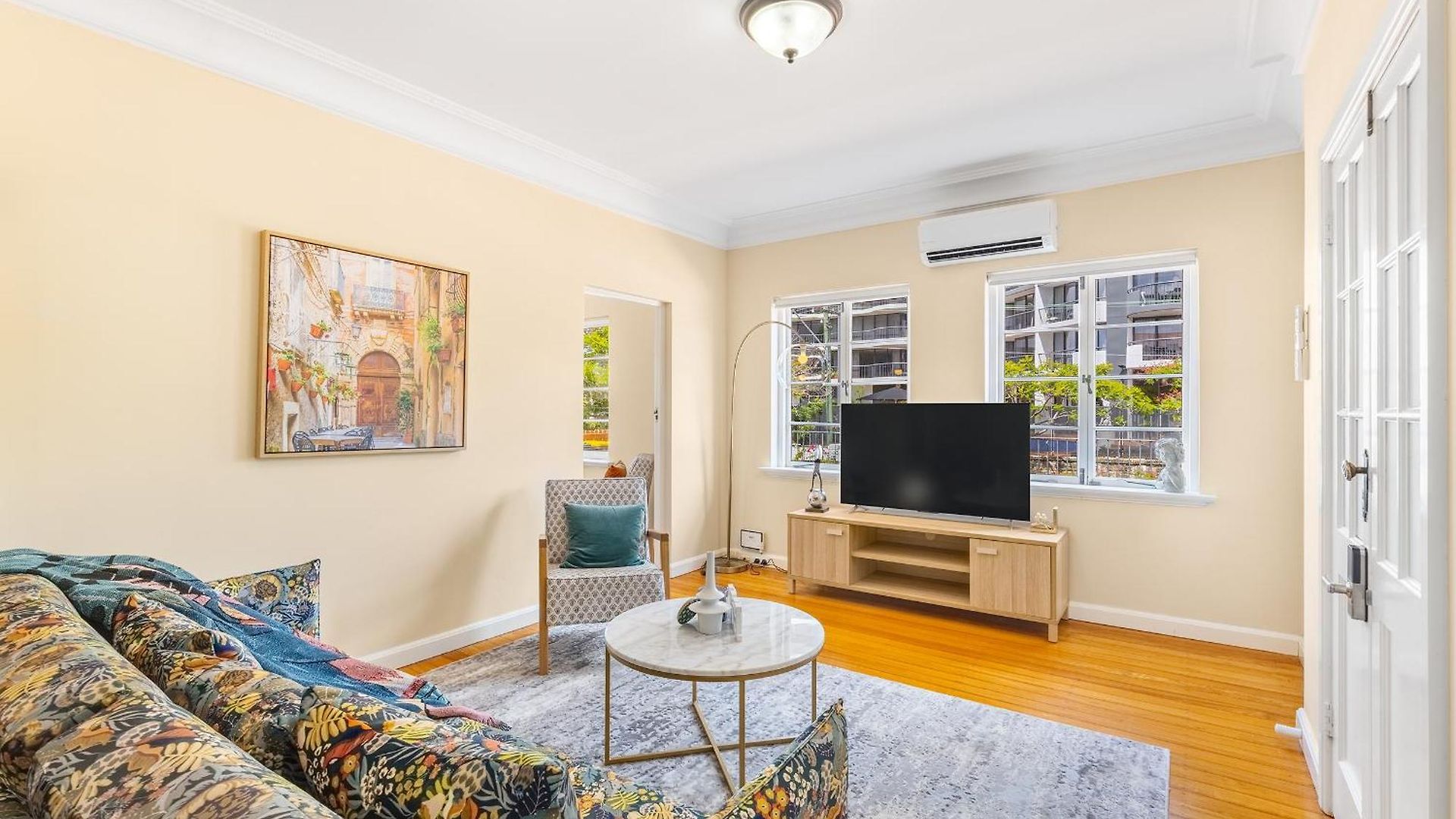 Apartment Riverside Heritage Chateau/convenient/free Carpark