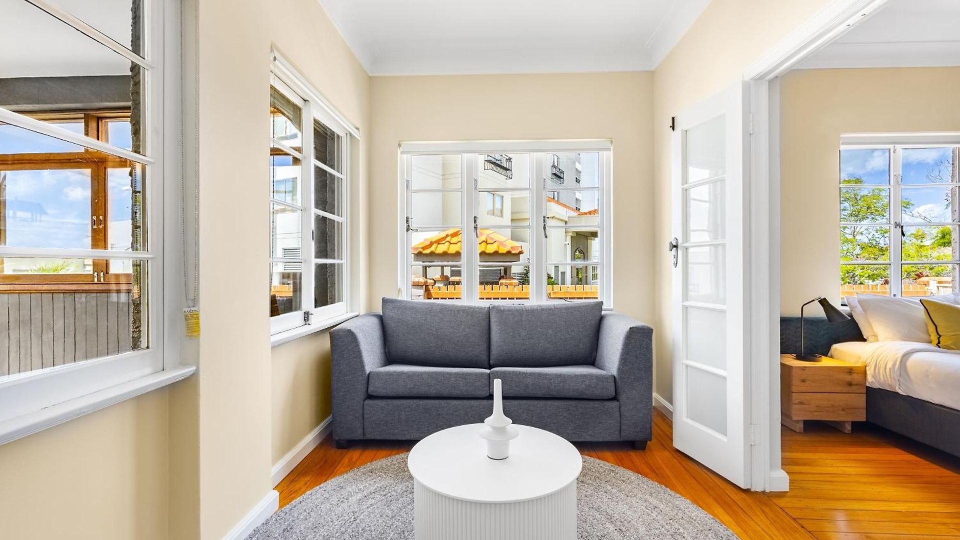 Apartment Riverside Heritage Chateau/convenient/free Carpark