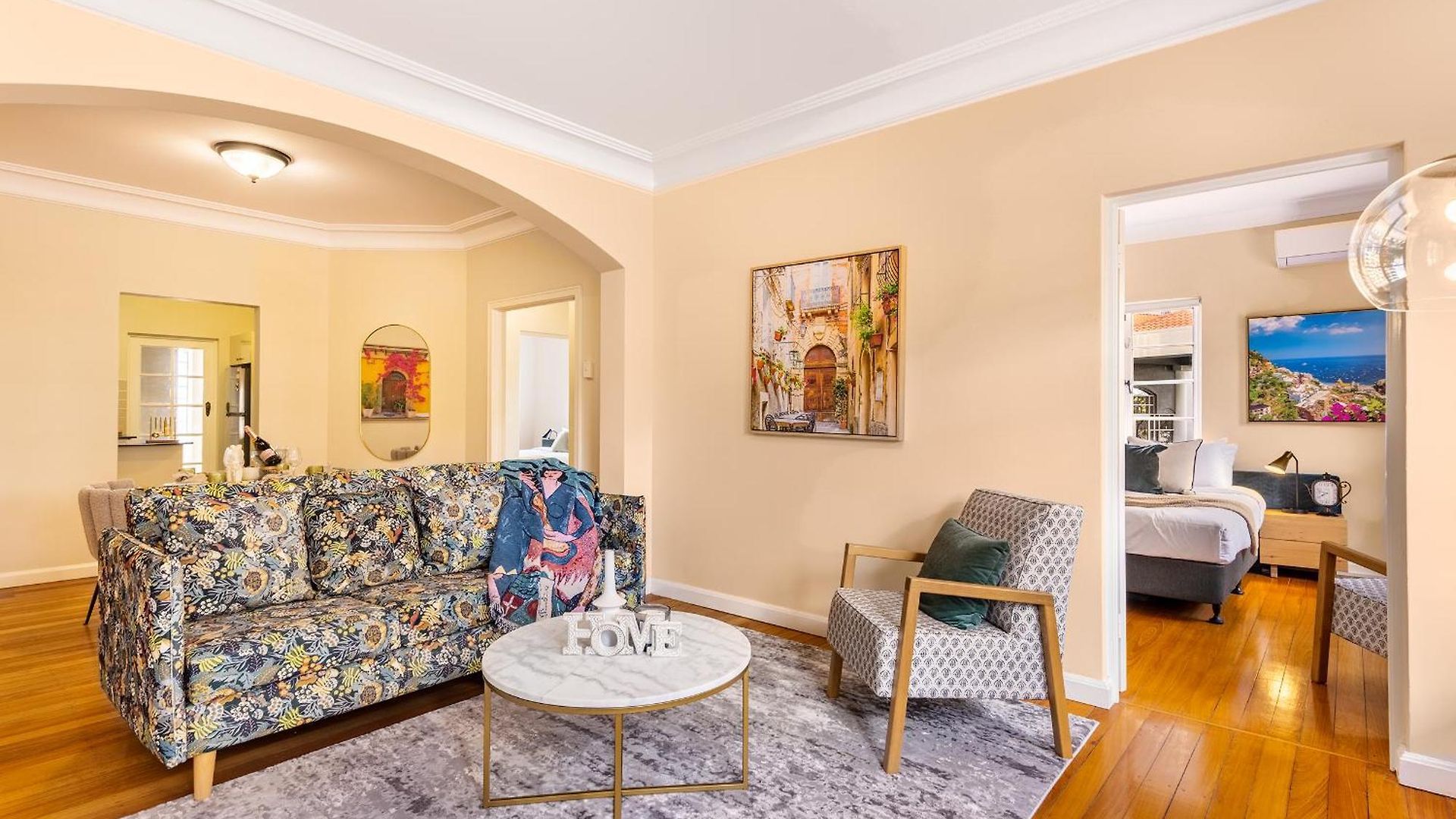 Riverside Heritage Chateau/convenient/free Carpark *