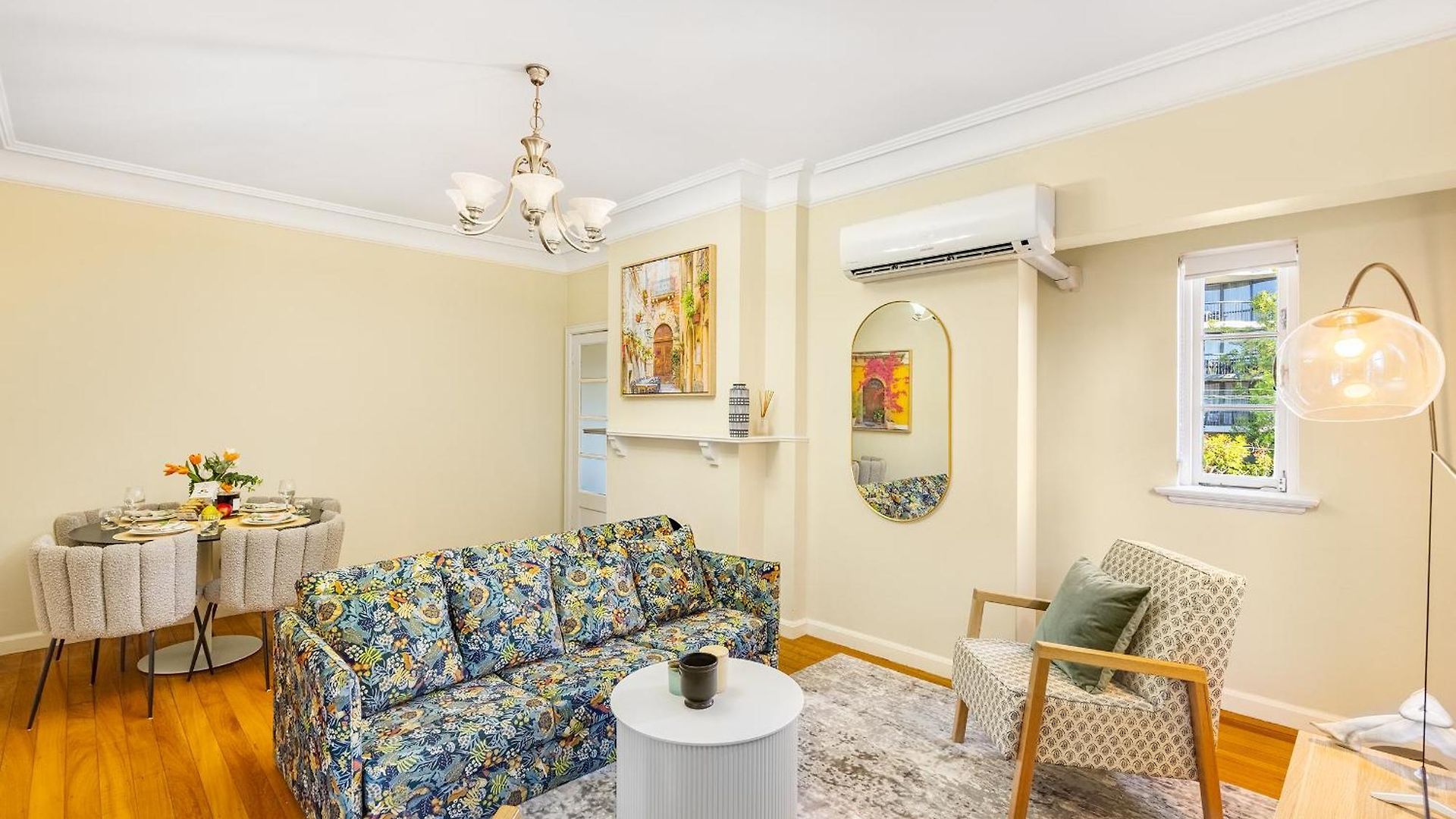 Riverside Heritage Chateau/convenient/free Carpark Apartment *