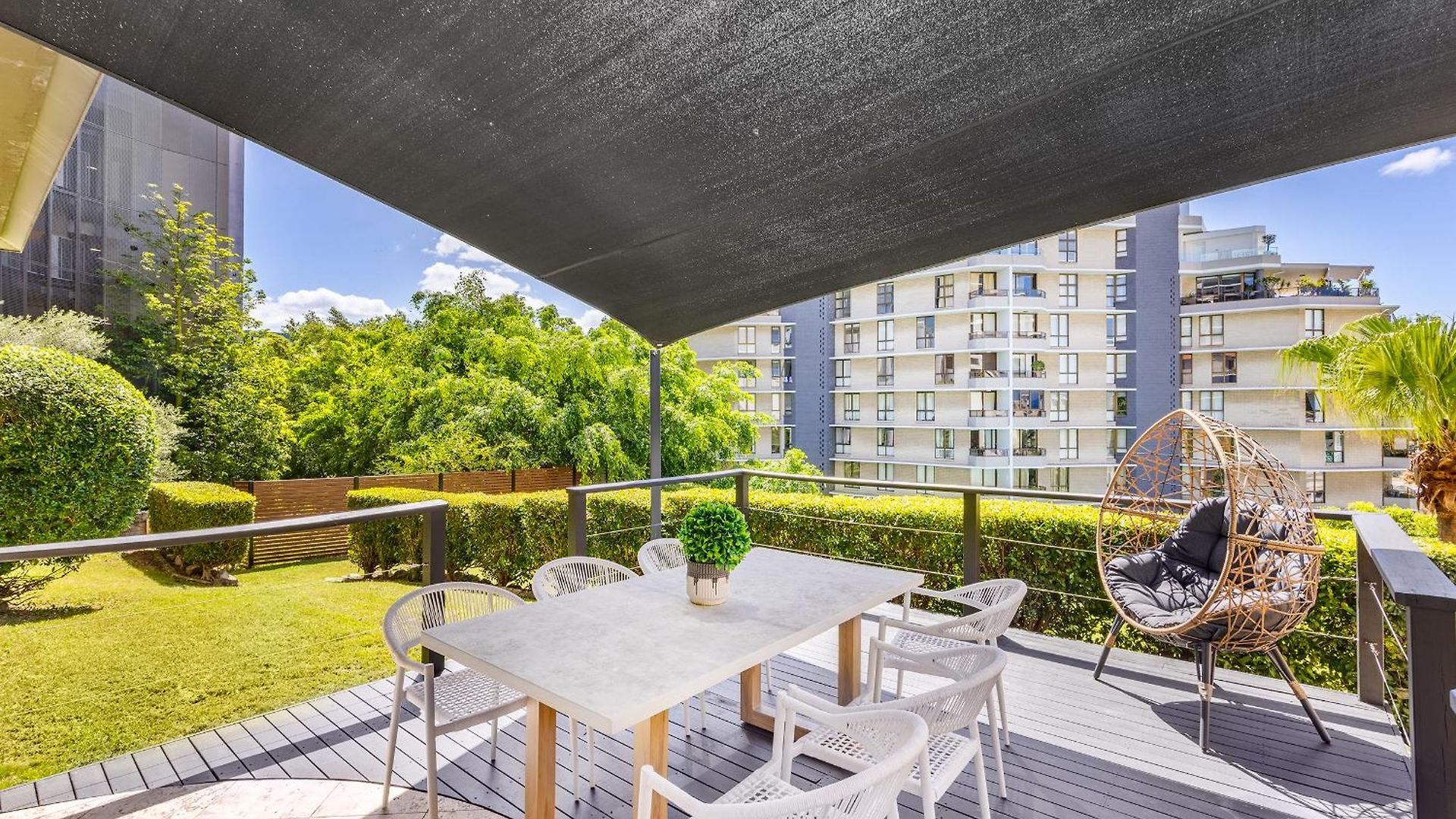 Riverside Heritage Chateau/convenient/free Carpark Apartment Brisbane