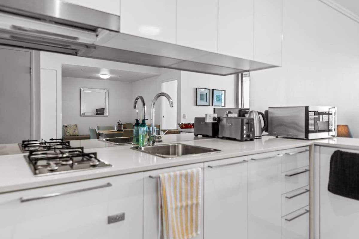 1-bedroom Riverfront With Pool *