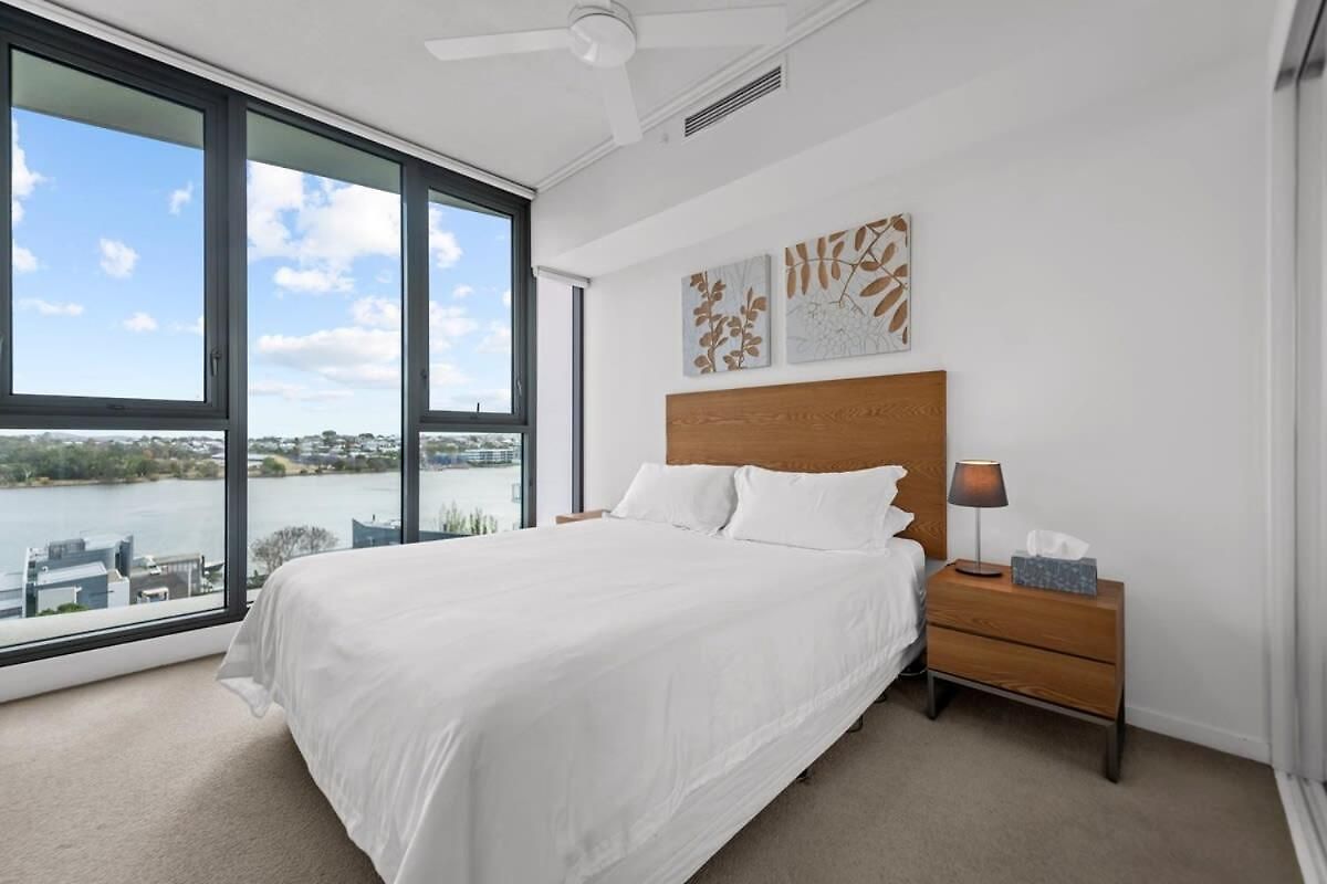 Apartment 1-bedroom Riverfront With Pool *