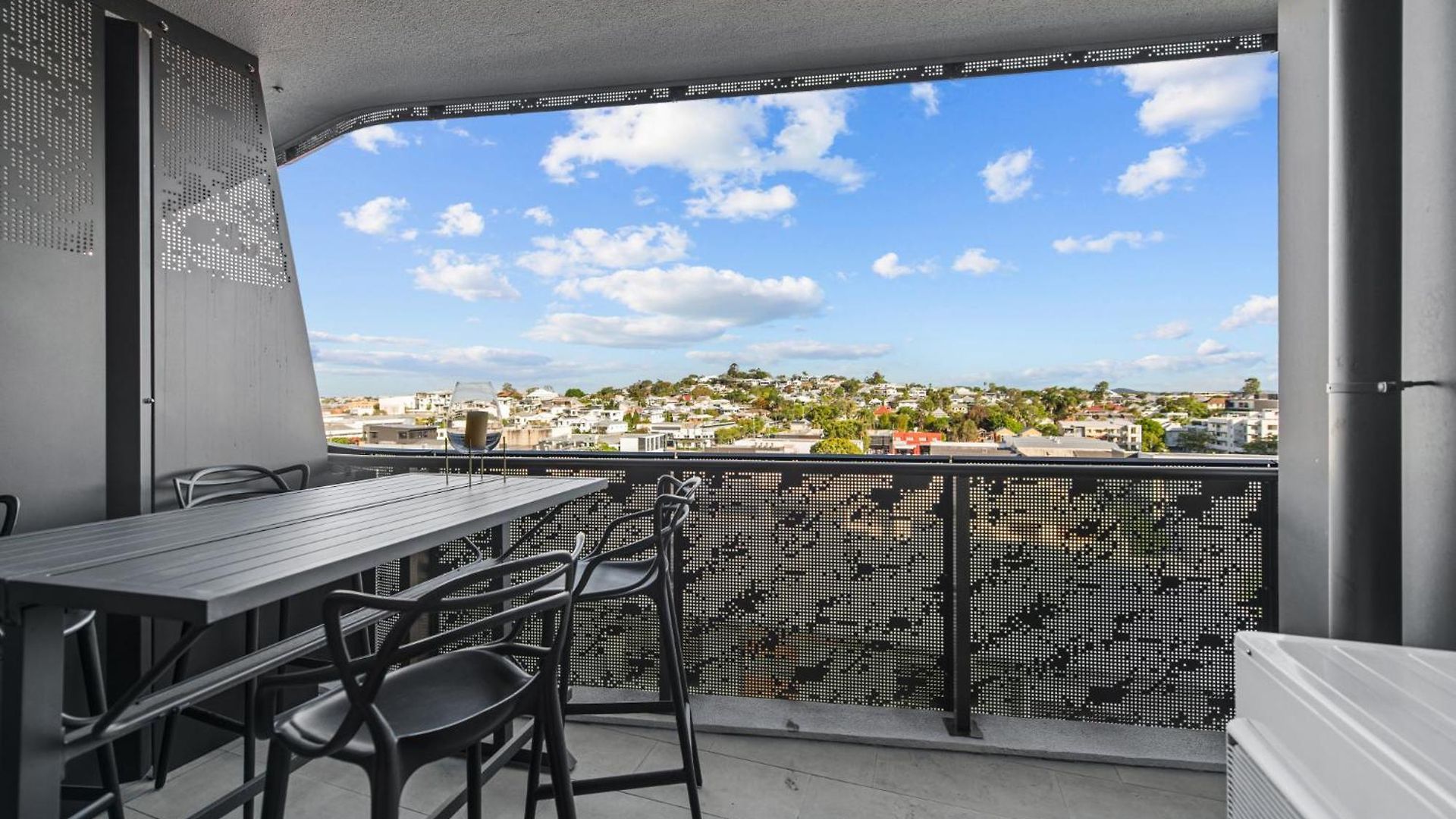 Spacious 1-bed Unit With Rooftop Infinity Pool