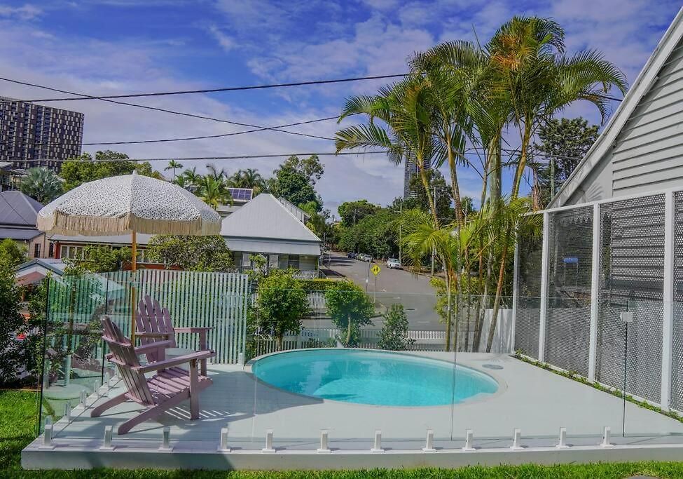 Villa Springhill Retreat - Inner-city, Pool + Sauna Brisbane