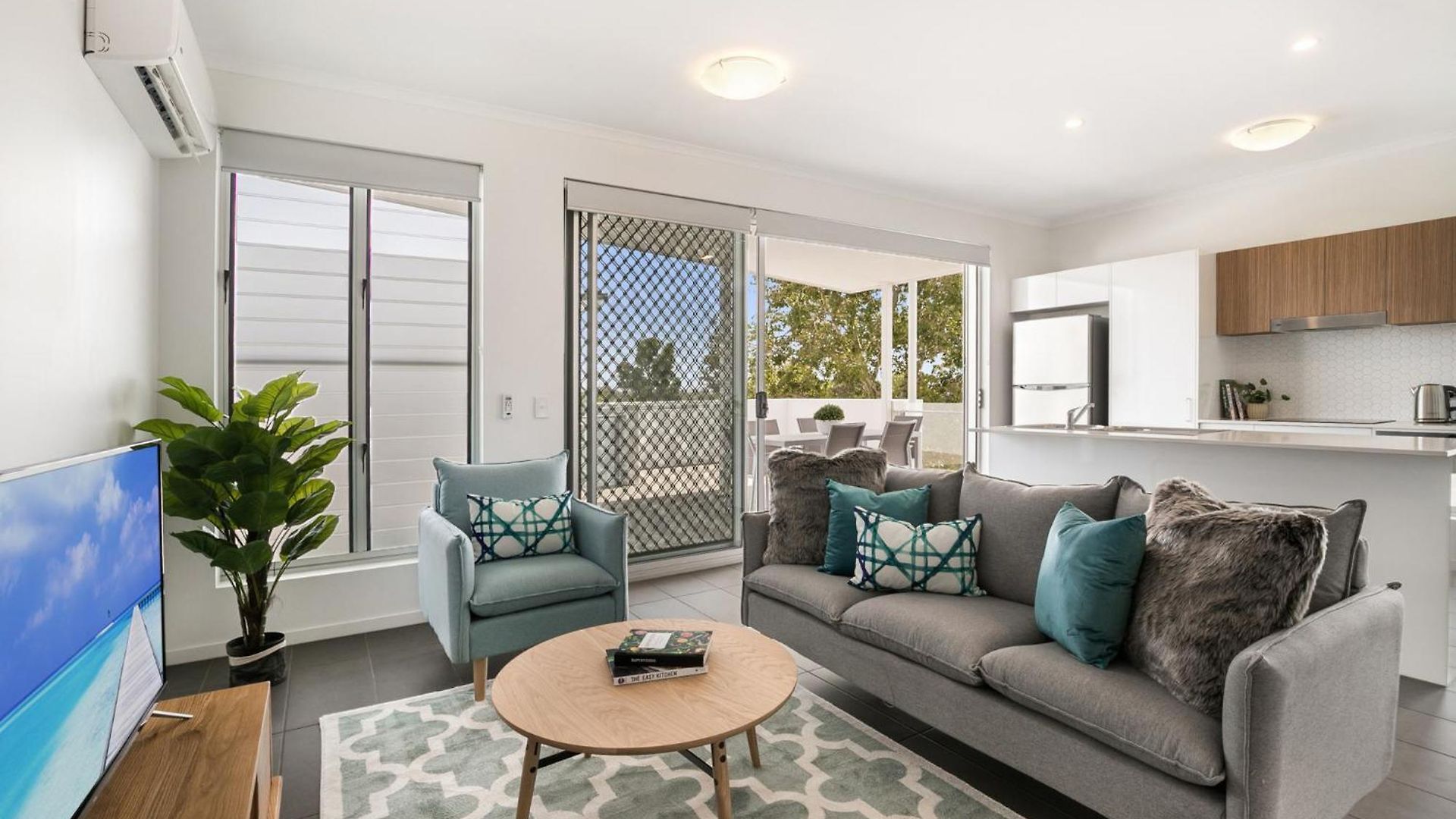 Spacious With Generous Entertaining Apartment