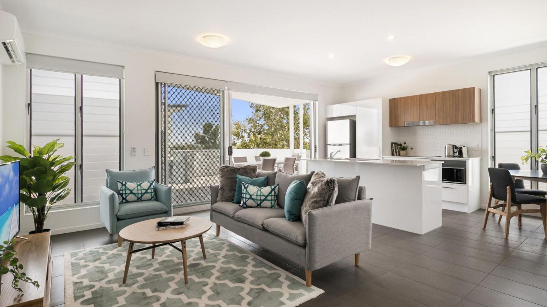 Apartment Spacious With Generous Entertaining