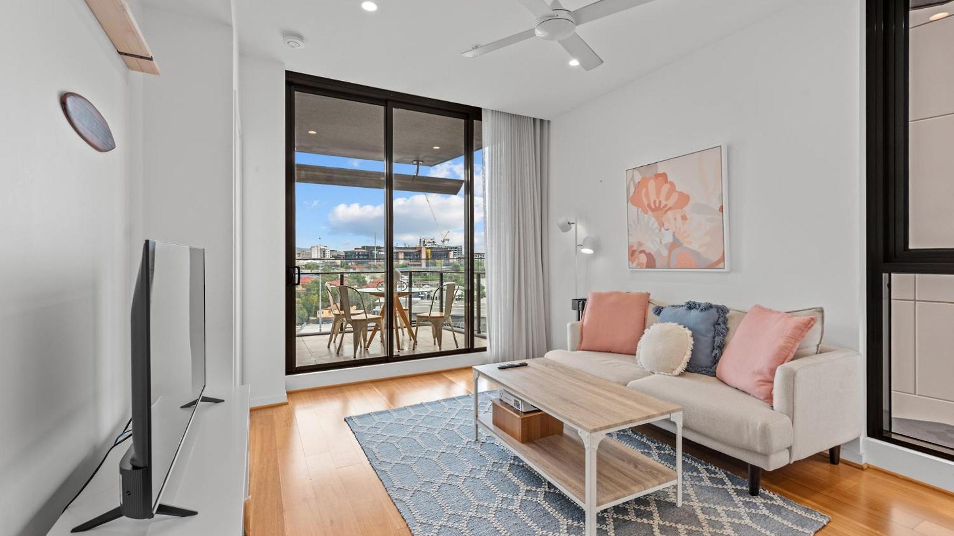 Cityscape 2-bed With Pool, Gym & Secure Parking Apartment *