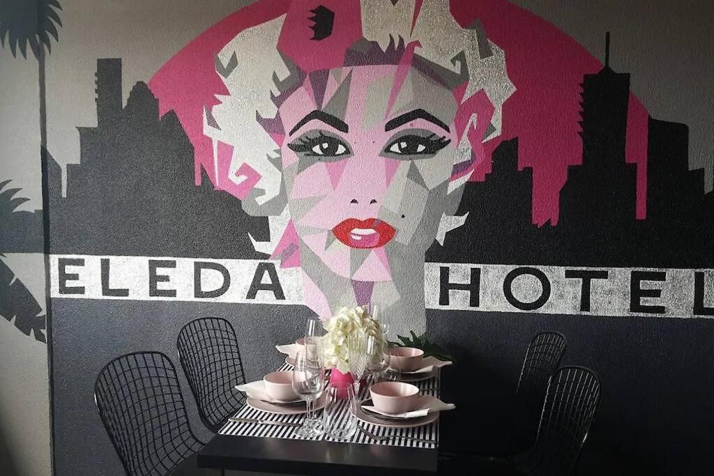 Retro Chic Vibes, Tropical Pool & Prime Location Brisbane