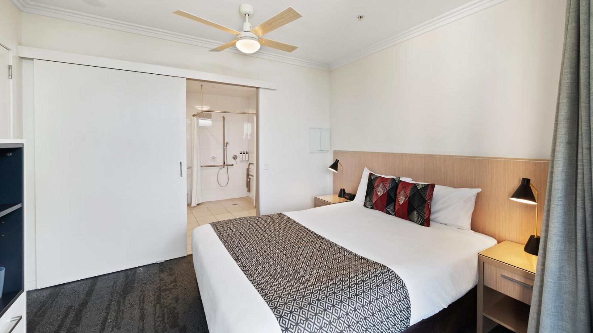 Diana South 4* Brisbane