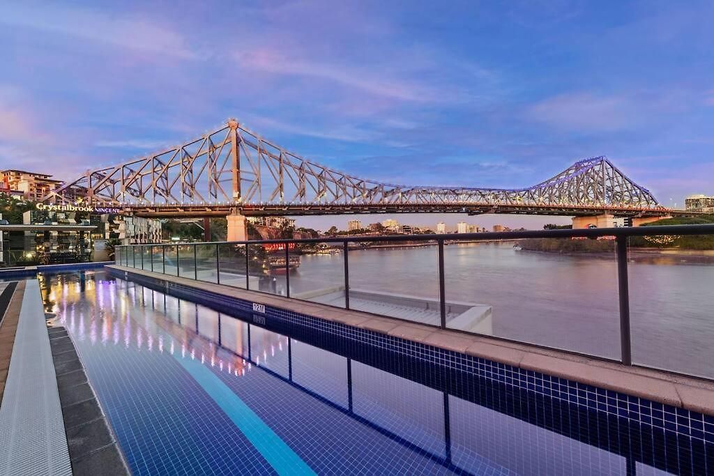 Superb 2bed 2bath 1car Views Cbd *