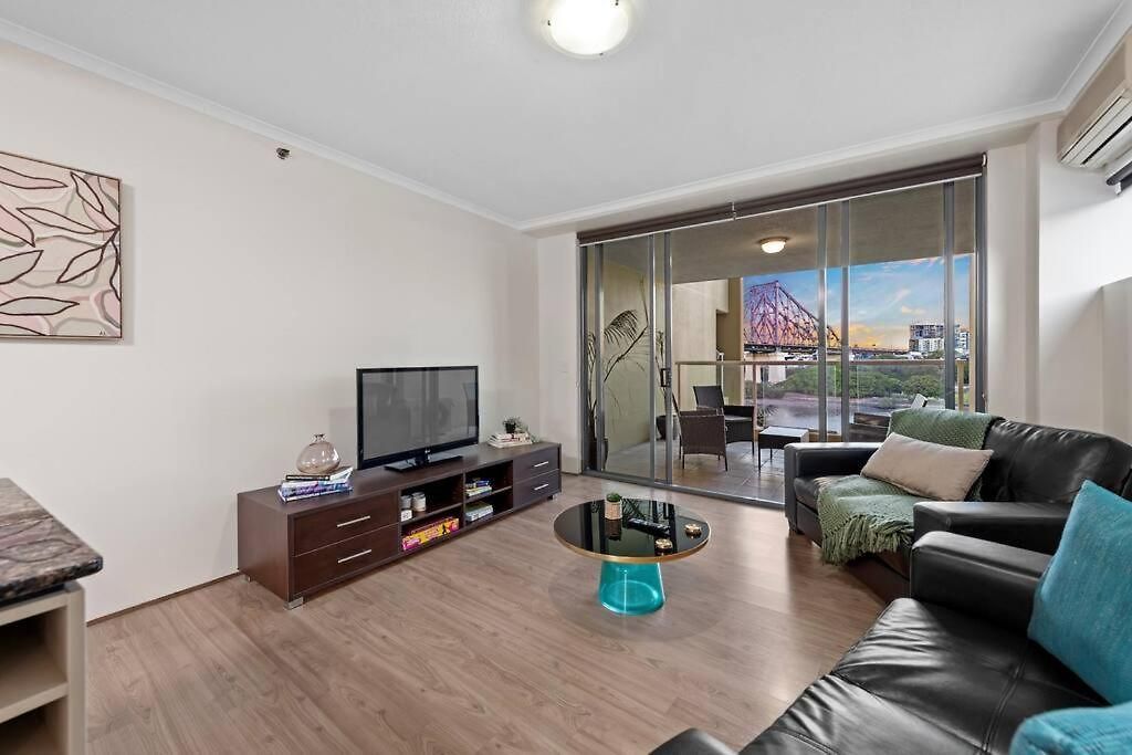 Superb 2bed 2bath 1car Views Cbd Brisbane