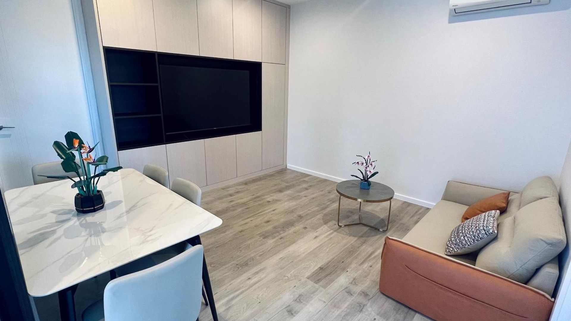 Modern Comfort In Macgregor
