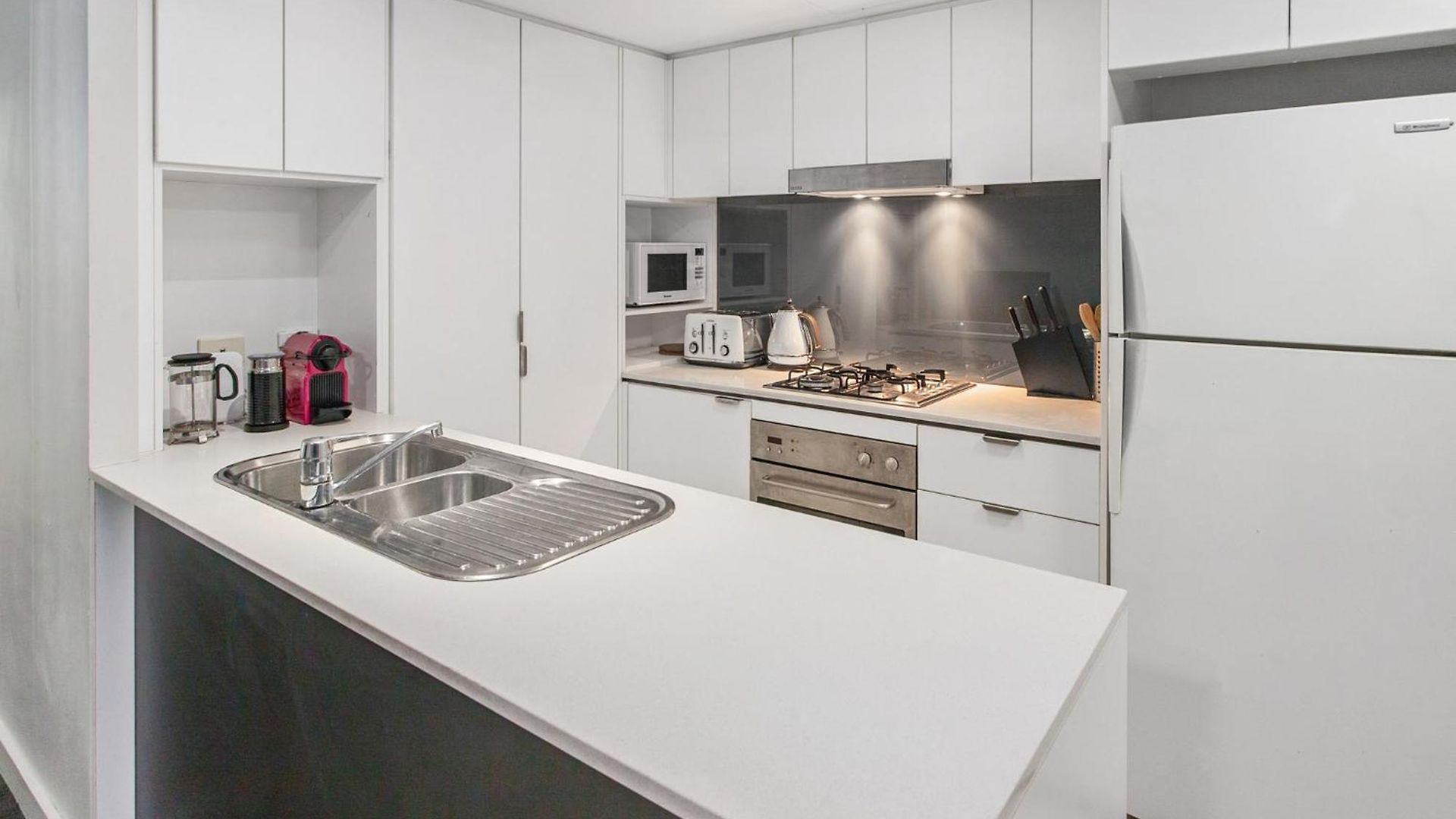 Apartment Spacious 2-bed With Pool Close To Cbd Brisbane