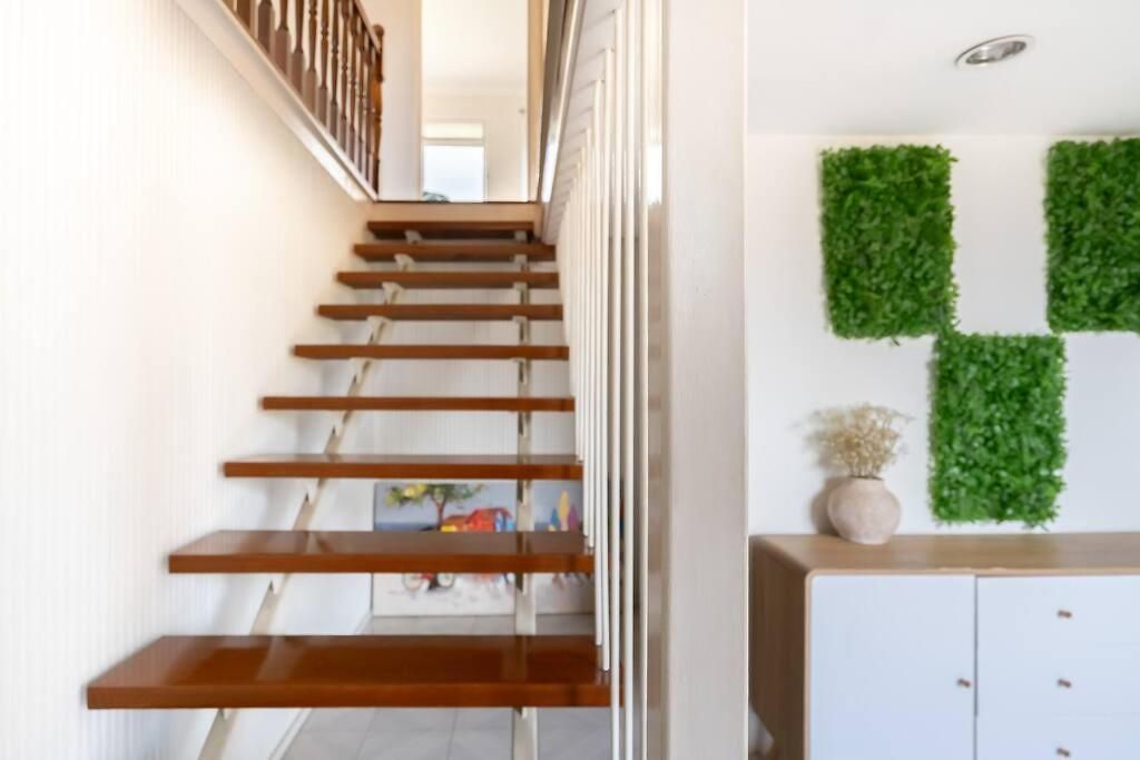 Family Cozy Retreat Near Westfield *