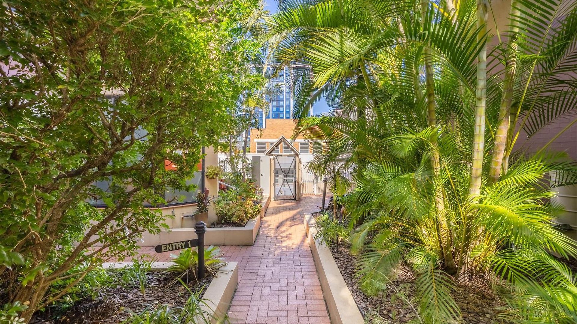 Spring Hill Gardens 4*