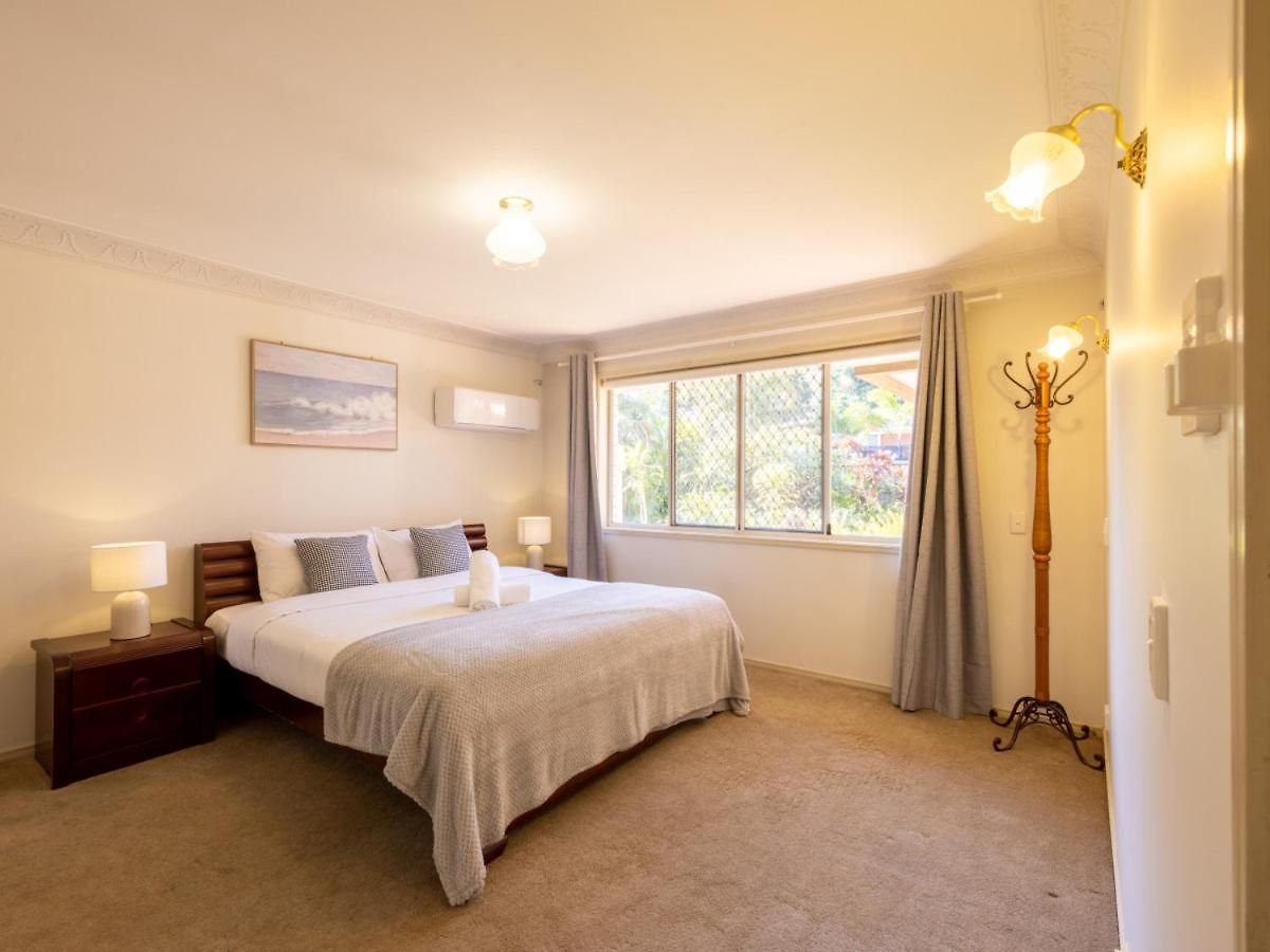 4 Beds Family House At Sunnybank Hills Brisbane