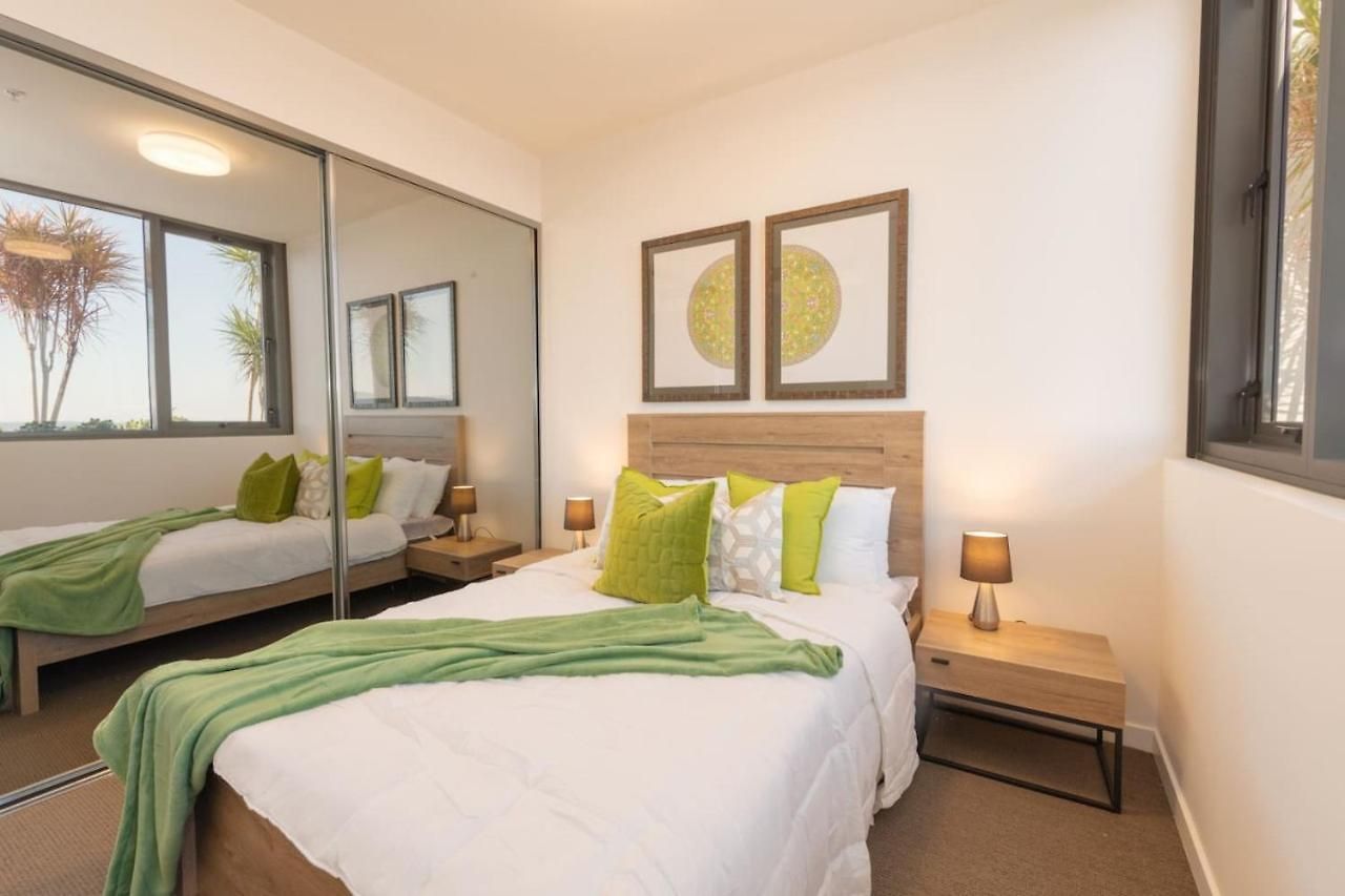 One Bed At Southbank With Rooftop Pool And Carpark Apartment Brisbane