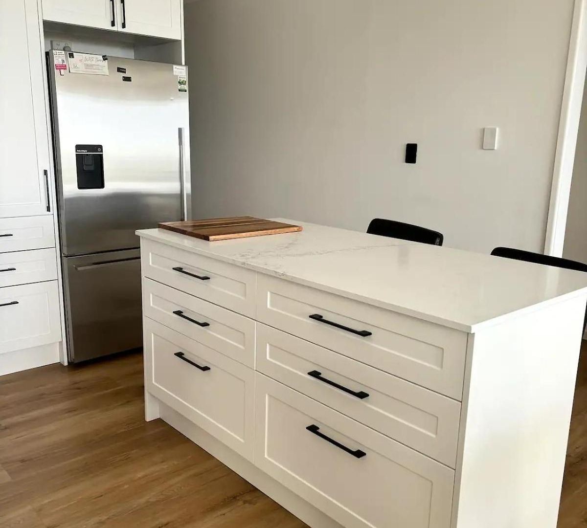 The Summit - Spacious 9th Floor Apartment