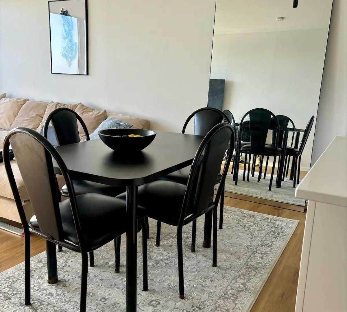The Summit - Spacious 9th Floor Apartment