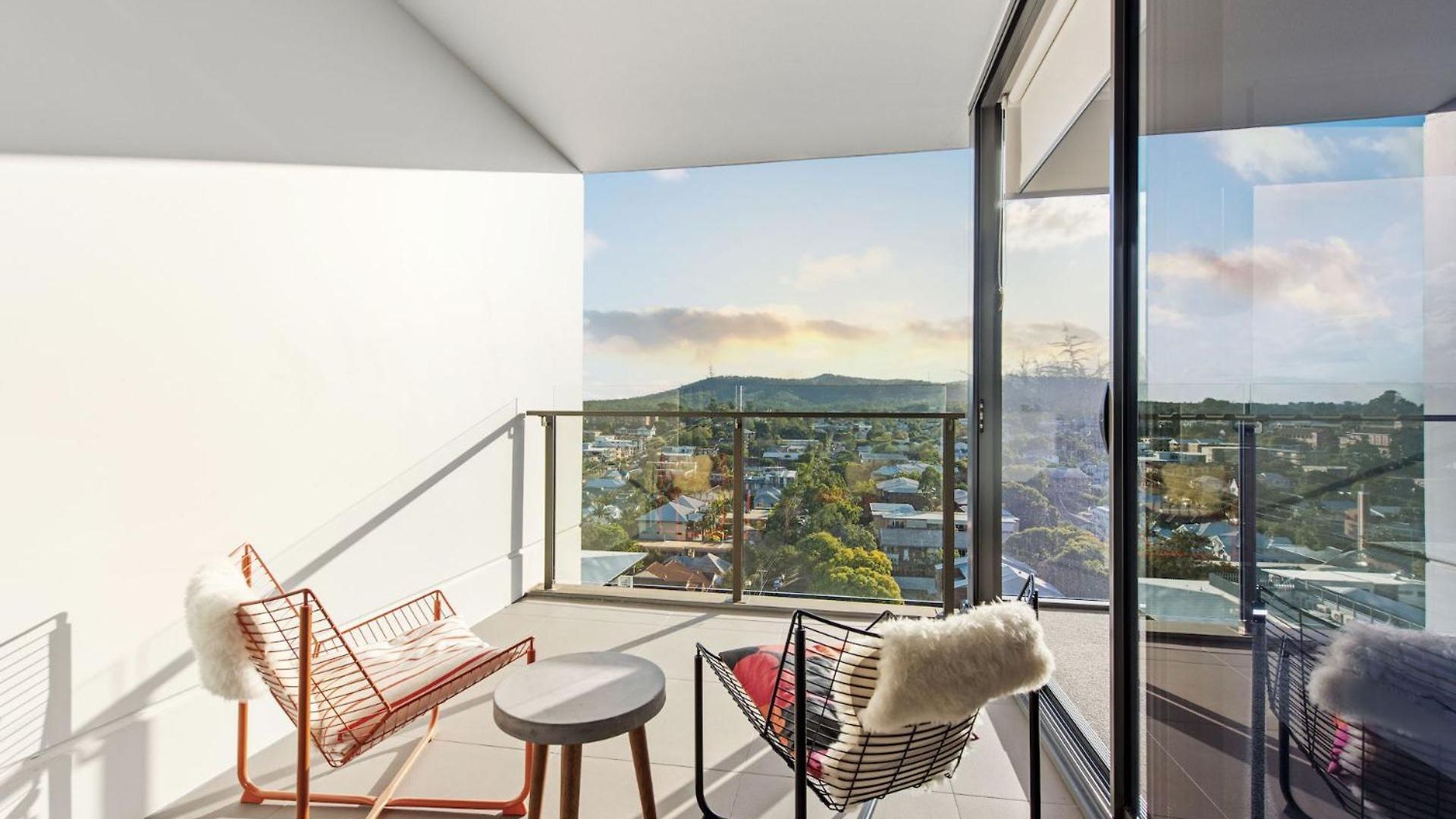 Apartment Captivating Convenience 1bed 1bath 1car Views *