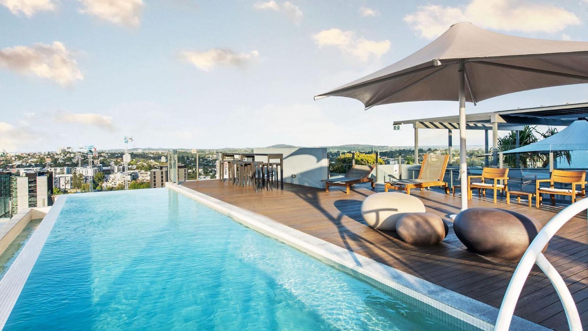 Apartment Captivating Convenience 1bed 1bath 1car Views Brisbane