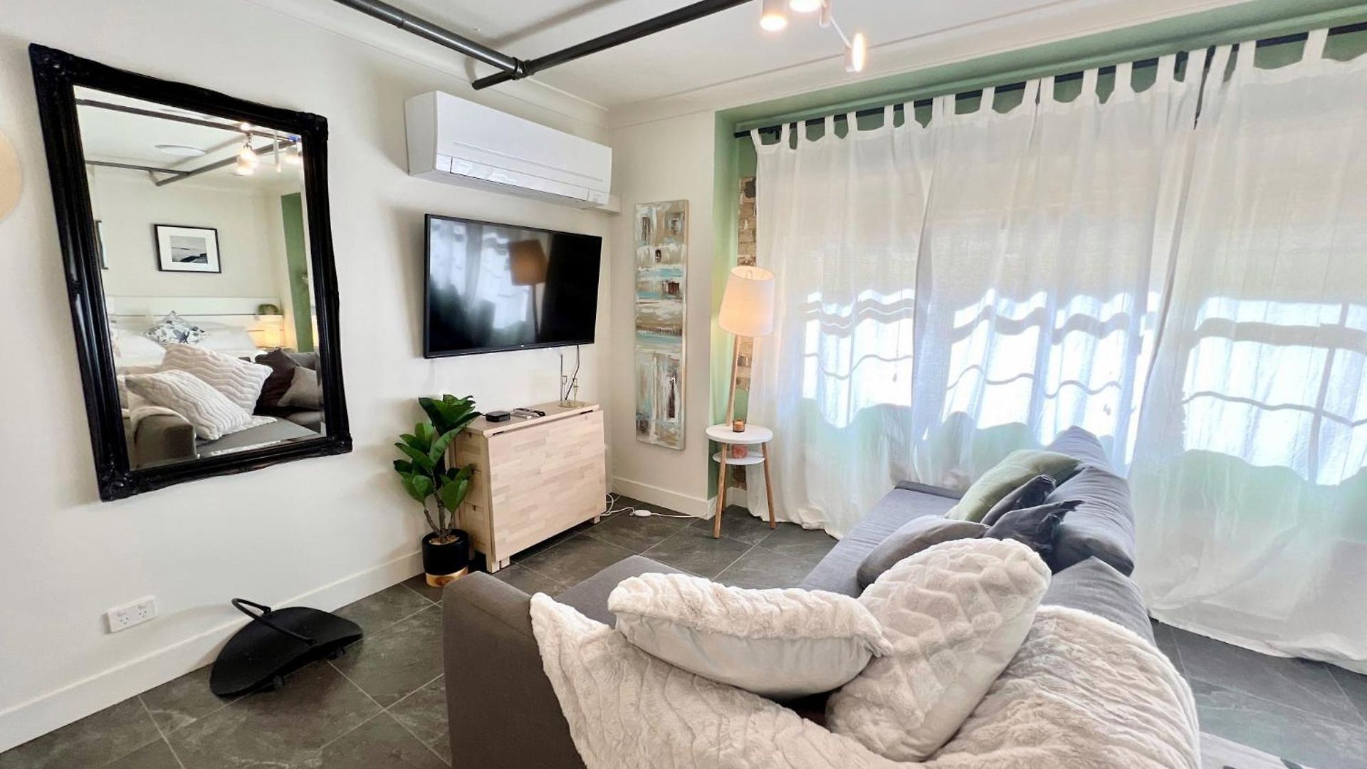 Stylish In The Heart Of The Apartment *