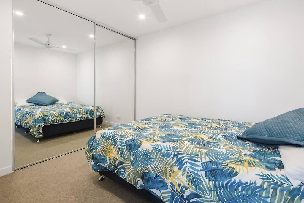 Springhill Close To Cbd 2b1b And Parking M3 Apartment