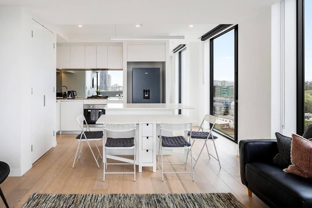 Springhill Close To Cbd 2b1b And Parking M3