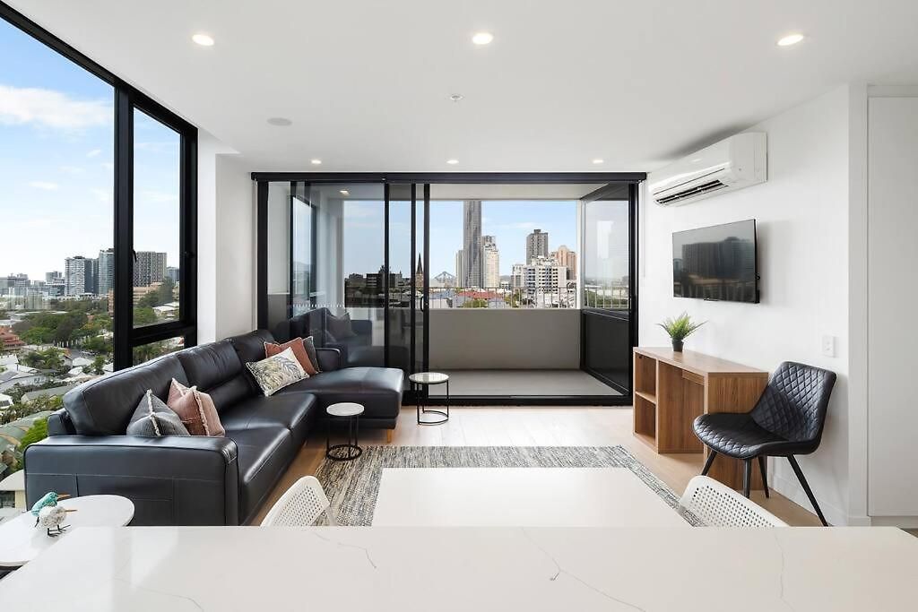 Apartment Springhill Close To Cbd 2b1b And Parking M3 *