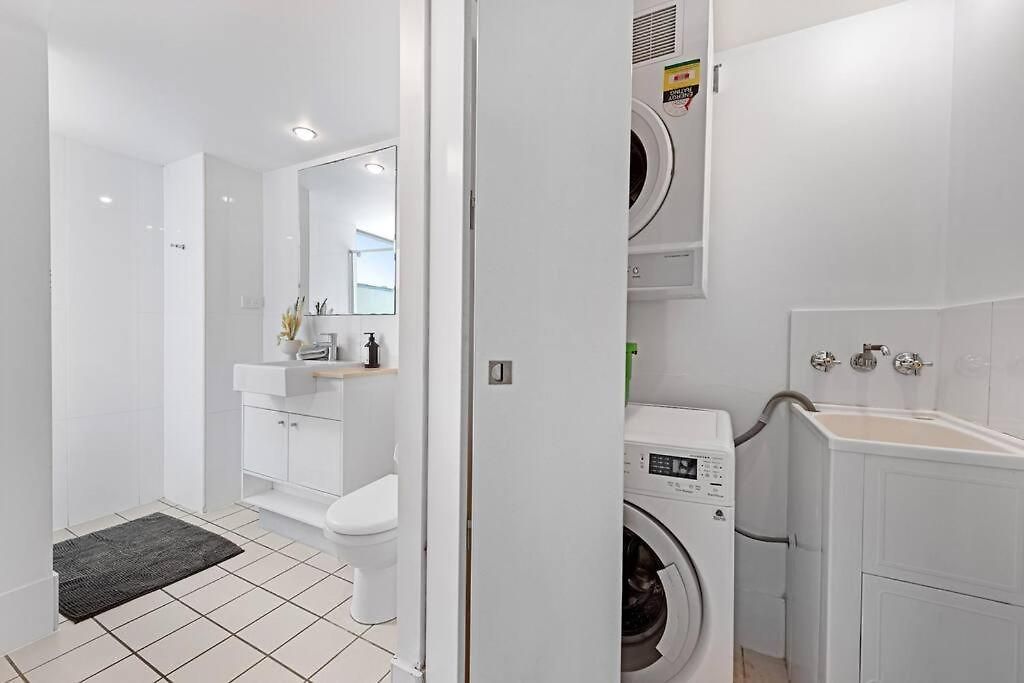 Inner Action 3bed 2bath 1car 3balconies Brisbane