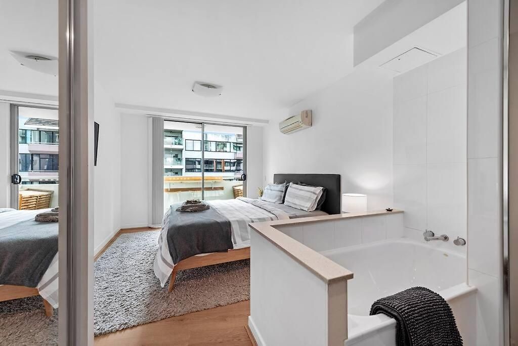 Inner Action 3bed 2bath 1car 3balconies * Brisbane