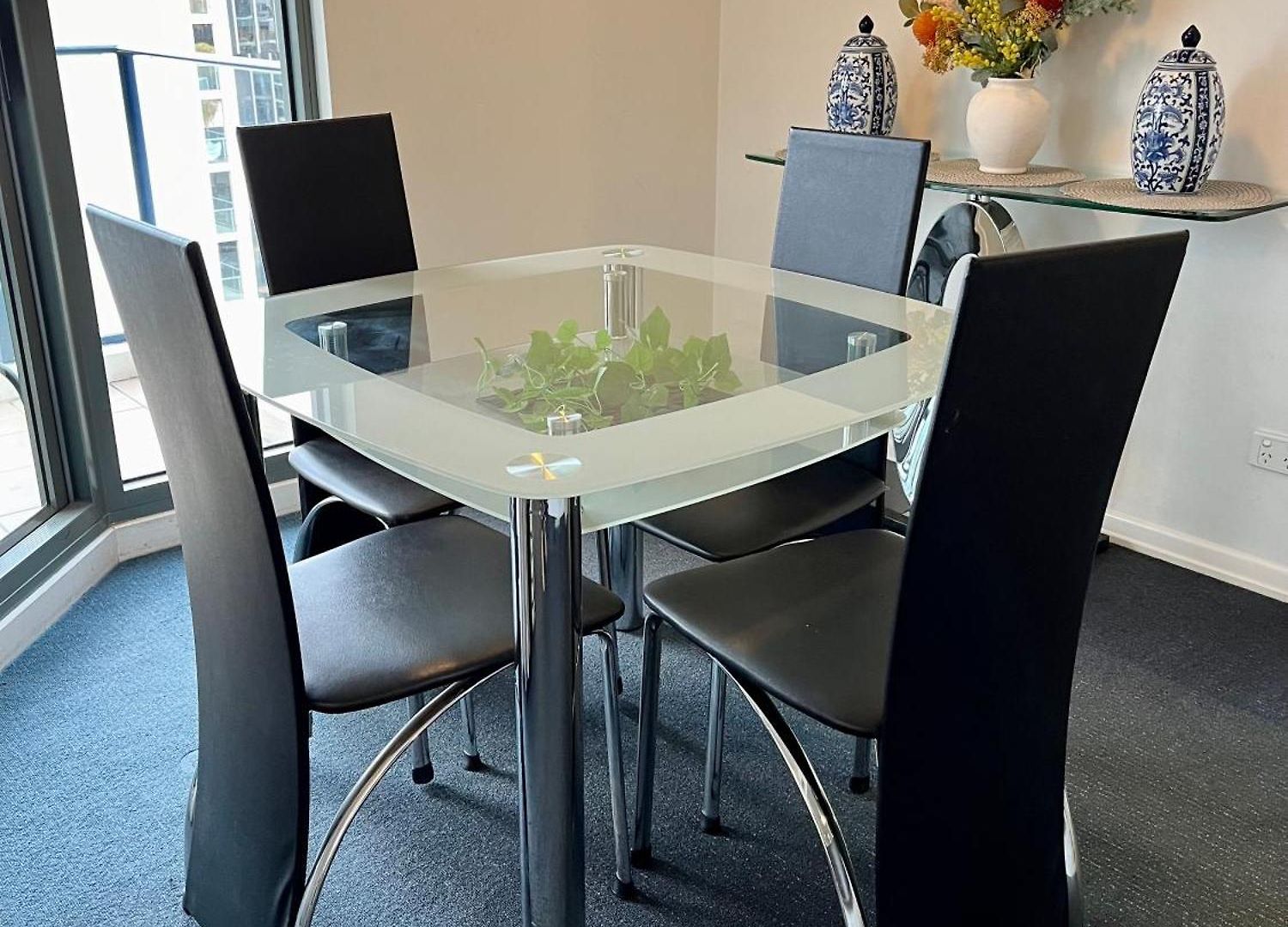 Location Cbd & Free Parking Apartment *