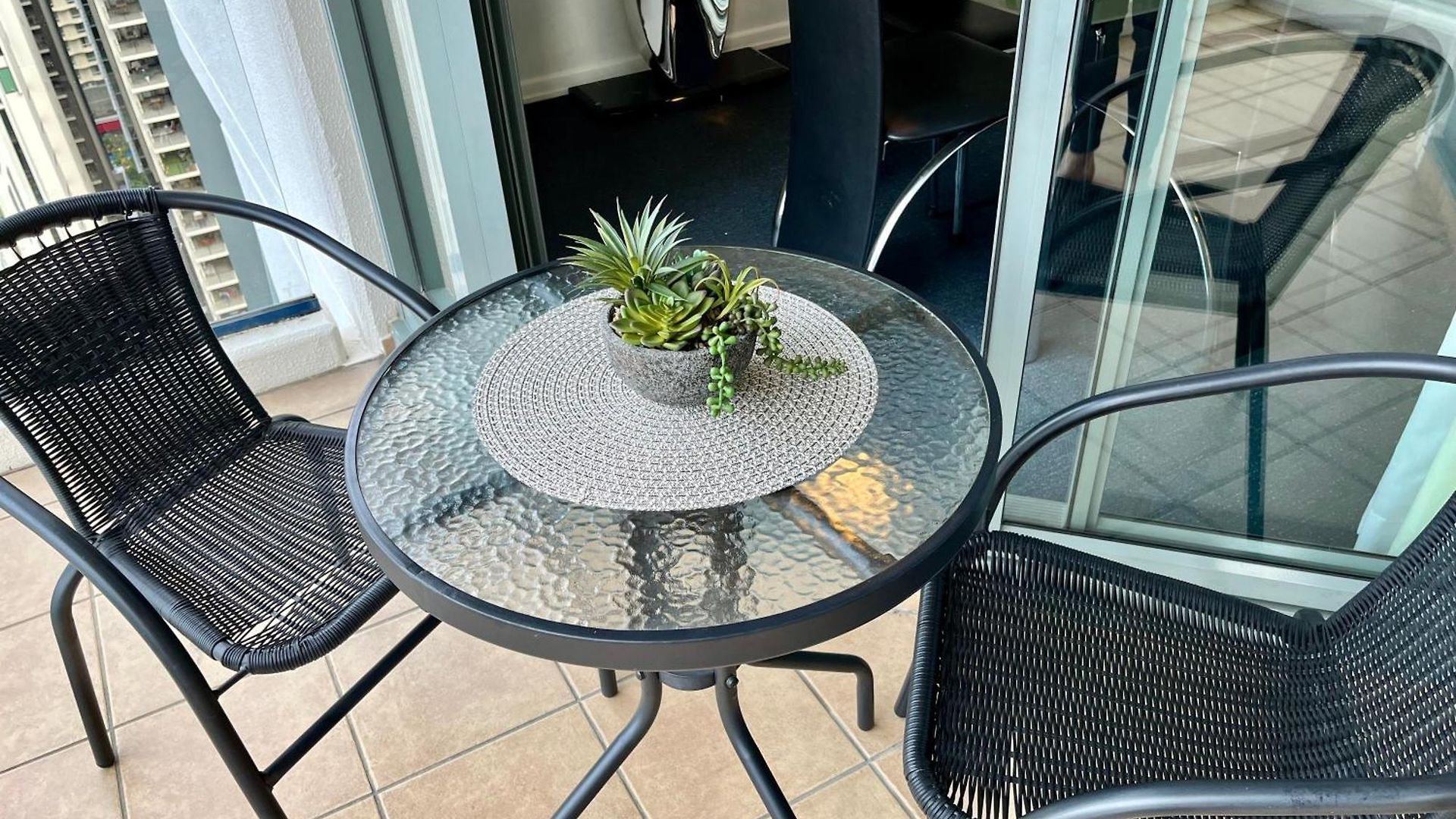 Location Cbd & Free Parking Brisbane