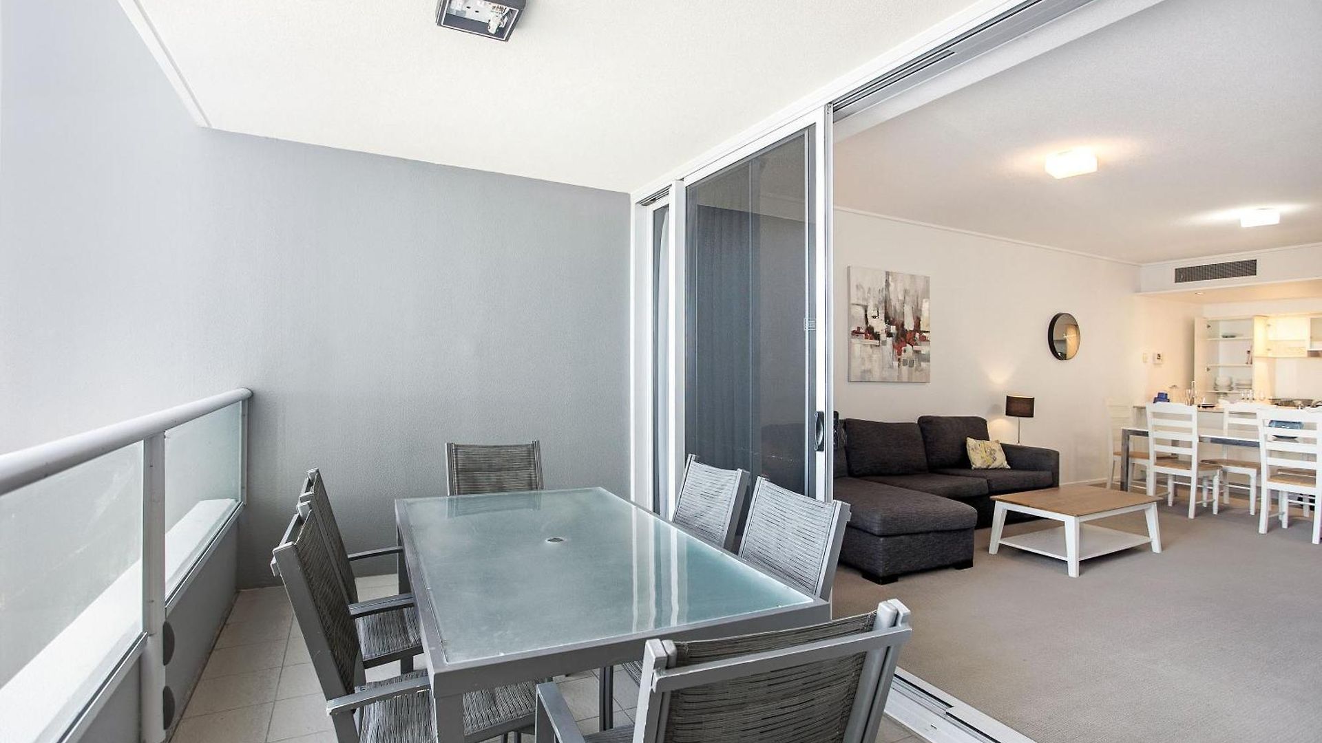 Flexible Inner With Wifi Apartment *
