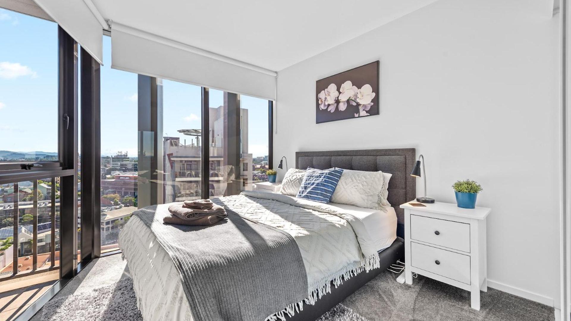 Living - 1bed,1bath,pool Apartment *
