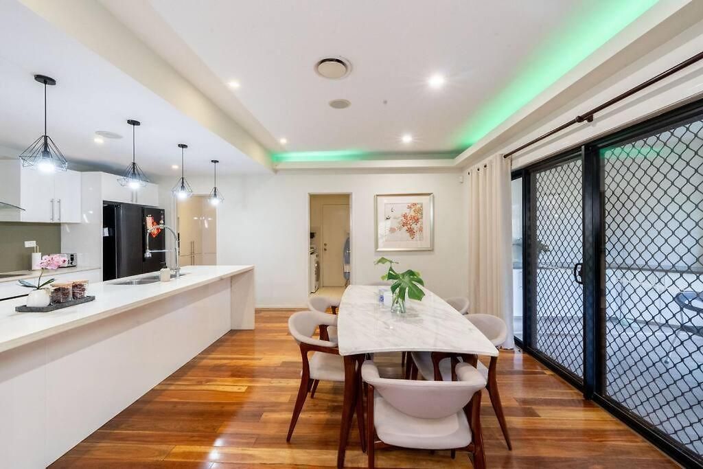 Apartment Spacious 5br 3ba W Parking And Yard In Sunnybank M11 Brisbane