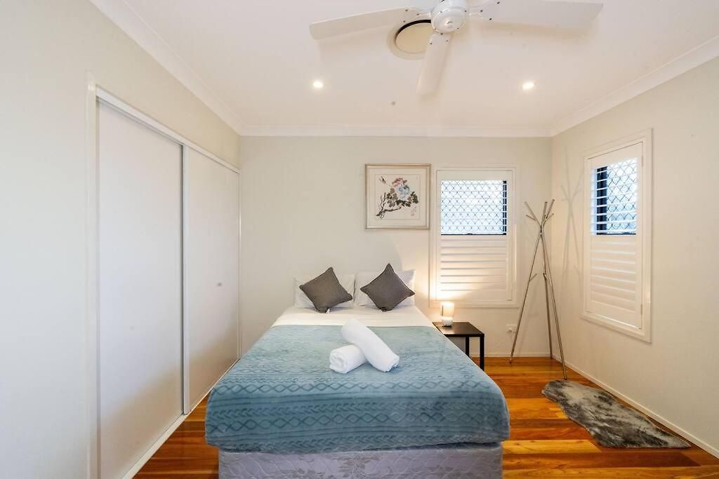 Apartment Spacious 5br 3ba W Parking And Yard In Sunnybank M11