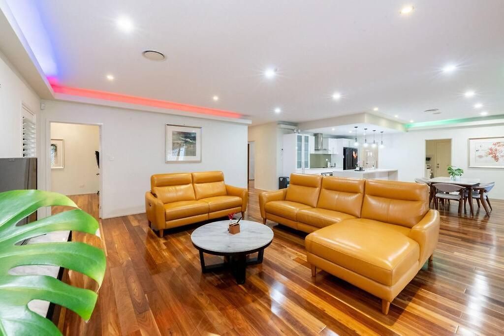 Spacious 5br 3ba W Parking And Yard In Sunnybank M11 Apartment Brisbane