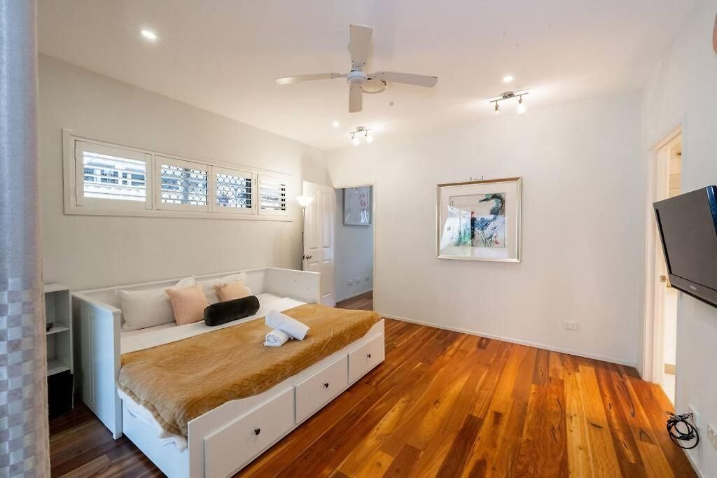 Spacious 5br 3ba W Parking And Yard In Sunnybank M11 Brisbane