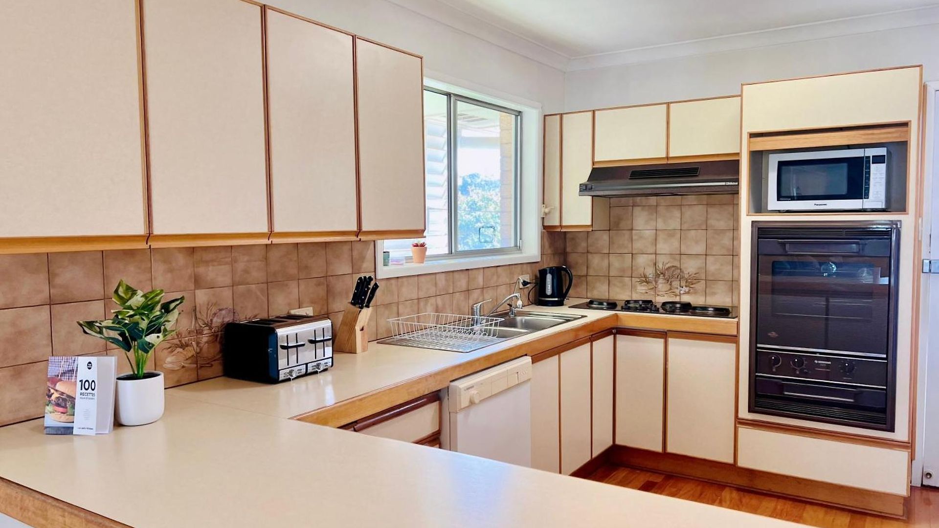 Family Cozy Retreat Near Westfield * Brisbane