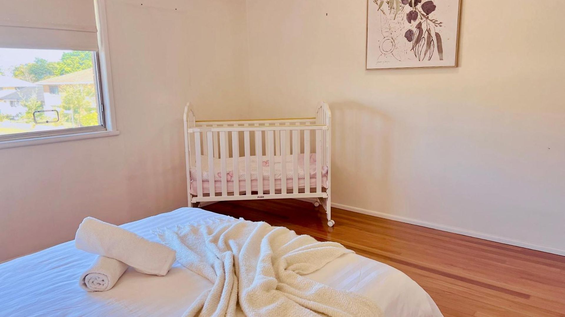 Family Cozy Retreat Near Westfield *